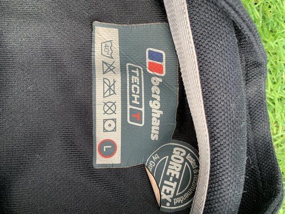 Mens Large Berghaus Tech T gore-Tex long sleeve half zip hiking camping walking - Picture 5 of 8